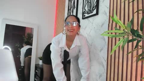 Snapshot of annaarela chatting on 10/06/25, 11:29 Annaarela online show from 10/06/25, 11:29