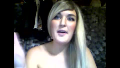 Snapshot of annabelle7777 chatting on 01/07/25, 03:46 Anna online show from 01/07/25, 03:46