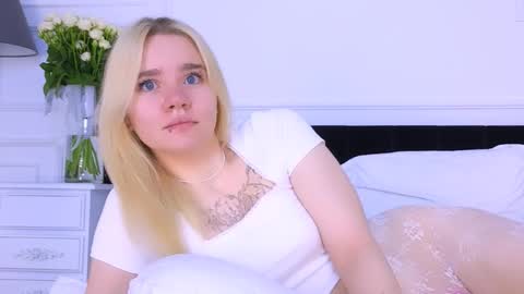 Snapshot of annabellelu chatting on 10/05/25, 02:21 AnnaBelle online show from 10/05/25, 02:21