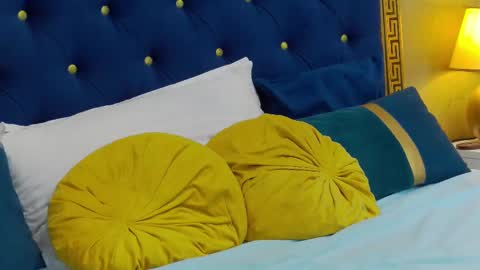 Anna online show from 03/05/25, 12:16