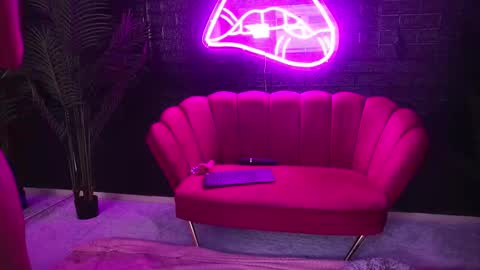 Anna online show from 09/15/25, 04:01