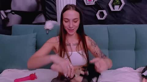 Snapshot of annabishop chatting on 01/22/25, 01:21 annabishop online show from 01/22/25, 01:21