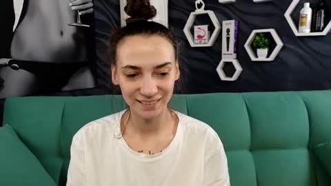 Snapshot of annabishop chatting on 02/18/25, 03:21 annabishop online show from 02/18/25, 03:21