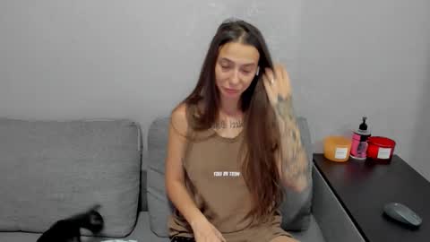 Snapshot of annabishop chatting on 09/19/25, 12:12 annabishop online show from 09/19/25, 12:12