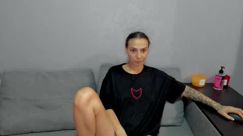 Snapshot of annabishop chatting on 09/25/25, 12:47 annabishop online show from 09/25/25, 12:47