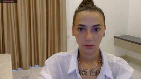 Snapshot of annabishop chatting on 10/22/25, 12:11 annabishop online show from 10/22/25, 12:11