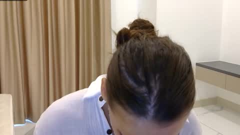 Snapshot of annabishop chatting on 10/24/25, 12:30 annabishop online show from 10/24/25, 12:30