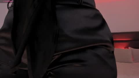 Snapshot of annabrooks_ chatting on 12/21/25, 11:12 Anna Brooks online show from 12/21/25, 11:12