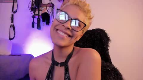 Snapshot of annachernova chatting on 04/23/26, 12:29 Anna online show from 04/23/26, 12:29