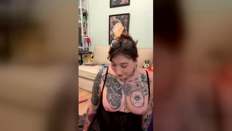 Snapshot of annacote178 chatting on 02/05/26, 06:01 annacote178 online show from 02/05/26, 06:01