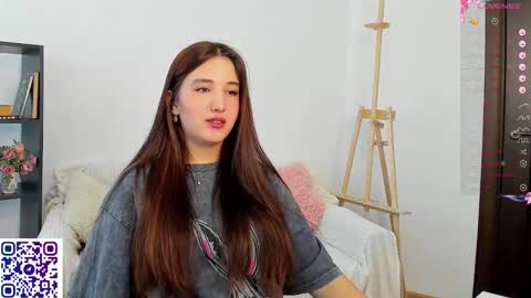 Snapshot of annaelfi chatting on 02/23/25, 02:51 Anna online show from 02/23/25, 02:51