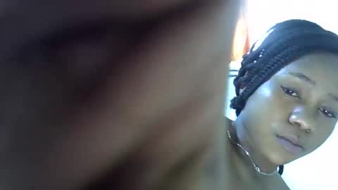 annaelle234 online show from 09/20/25, 07:42