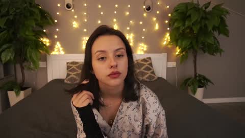 Snapshot of annaelys chatting on 01/04/25, 04:44 Anna online show from 01/04/25, 04:44