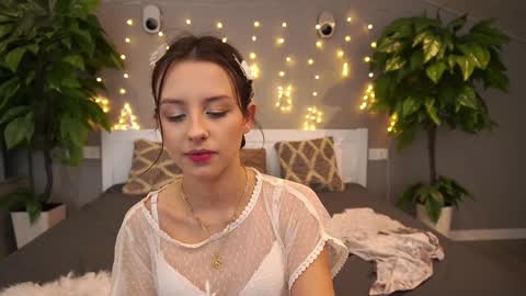 Snapshot of annaelys chatting on 01/05/25, 12:20 Anna online show from 01/05/25, 12:20