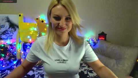 Anna online show from 08/07/26, 02:30