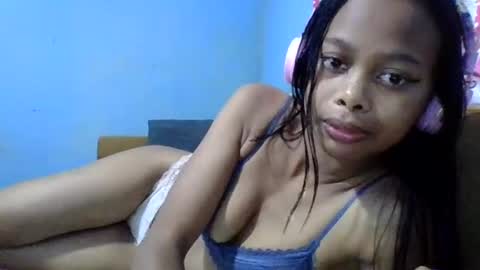 Snapshot of annah361037 chatting on 07/10/26, 05:34 annah361037 online show from 07/10/26, 05:34