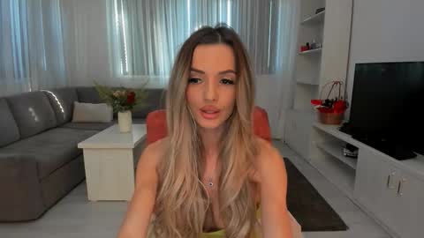 Snapshot of annaise_ chatting on 03/13/26, 07:04 annaise online show from 03/13/26, 07:04