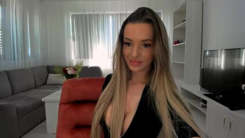 Snapshot of annaise_ chatting on 04/08/26, 08:14 annaise online show from 04/08/26, 08:14