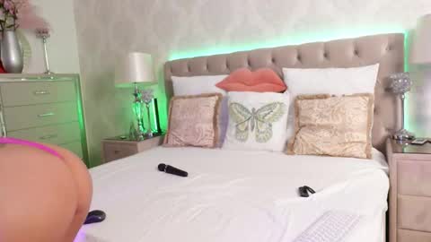 AnnaKarinaX online show from 09/16/25, 03:18