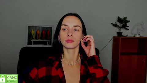 Anna online show from 10/15/25, 06:35