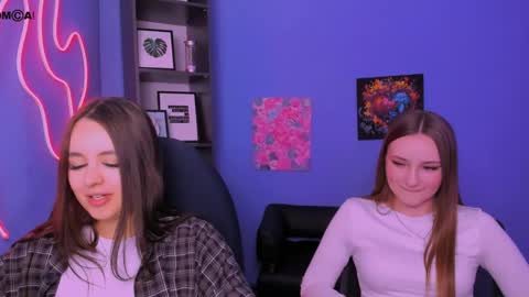 Snapshot of annallisa chatting on 04/15/26, 03:08 annallisa online show from 04/15/26, 03:08