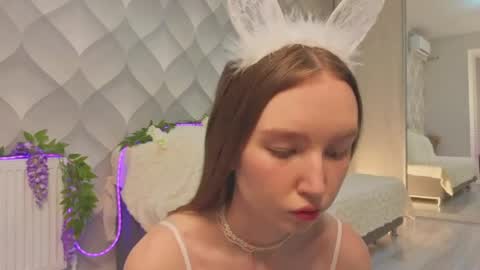 Holly Molly Im Polly online show from 05/16/26, 07:01