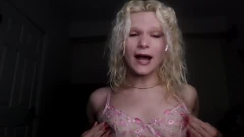 Snapshot of annamarrie777 chatting on 03/25/26, 11:49 AnnaMarrie online show from 03/25/26, 11:49