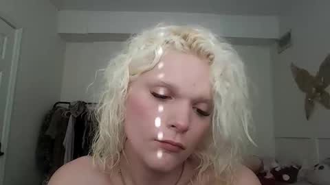 Snapshot of annamarrie777 chatting on 04/16/26, 10:01 AnnaMarrie online show from 04/16/26, 10:01