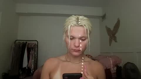 Snapshot of annamarrie777 chatting on 06/29/26, 11:05 AnnaMarrie online show from 06/29/26, 11:05