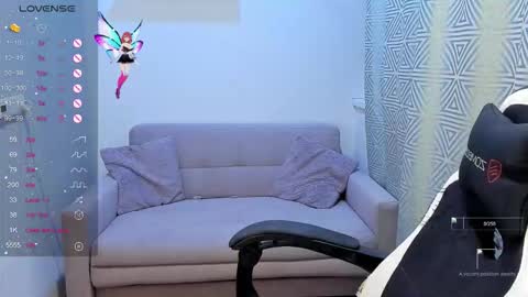 Snapshot of annamooree chatting on 11/26/25, 04:08 im Sophie online show from 11/26/25, 04:08