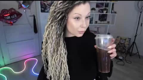 Snapshot of annanebula chatting on 03/12/26, 01:23 Anna online show from 03/12/26, 01:23