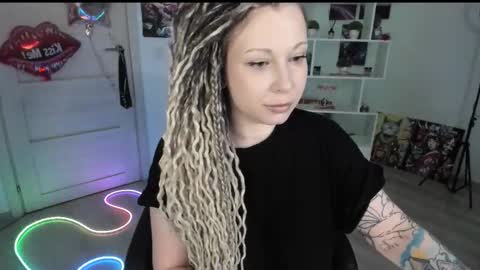 Snapshot of annanebula chatting on 03/25/26, 03:07 Anna online show from 03/25/26, 03:07