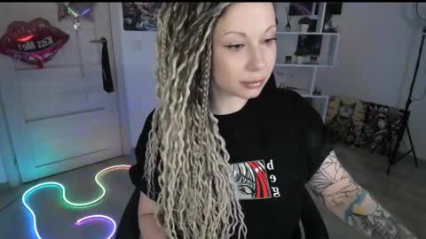 Snapshot of annanebula chatting on 04/03/26, 08:18 Anna online show from 04/03/26, 08:18