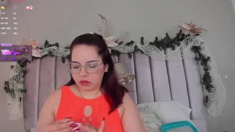 AnnaNoval 10 online show from 11/22/25, 12:26