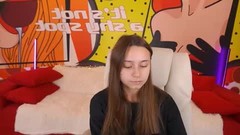 Snapshot of annapearlll chatting on 10/24/25, 06:10 Anna online show from 10/24/25, 06:10