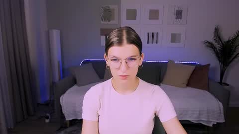 Im Anna online show from 06/30/26, 04:24