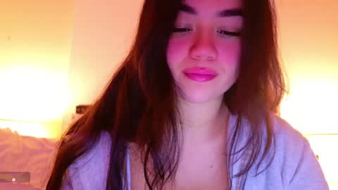 Snapshot of annatigarr chatting on 01/06/25, 12:13 meow online show from 01/06/25, 12:13