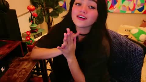 Snapshot of annatigarr chatting on 07/11/26, 04:26 meow online show from 07/11/26, 04:26