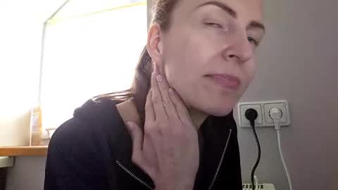 Snapshot of annawetpassion chatting on 04/28/26, 09:47 Anna online show from 04/28/26, 09:47