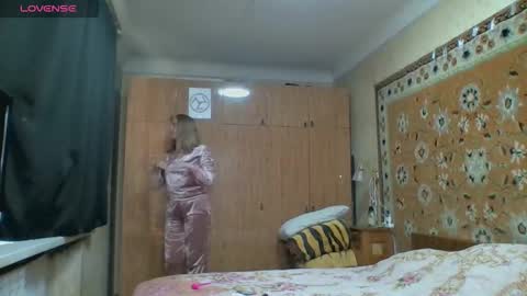 AnnaXLovers online show from 10/12/25, 01:32