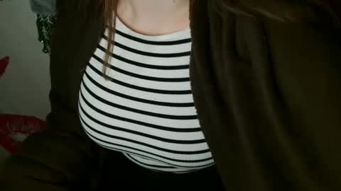 Bella online show from 11/20/25, 06:18