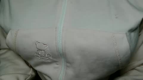 Snapshot of annbelll chatting on 03/25/26, 05:19 Bella online show from 03/25/26, 05:19