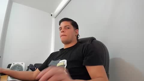 Anndy Hardy online show from 01/17/25, 03:00