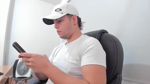 Anndy Hardy online show from 01/21/25, 01:11