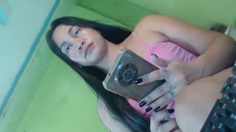 Snapshot of anne_hotaway chatting on 06/14/26, 06:59 anne_hotaway online show from 06/14/26, 06:59