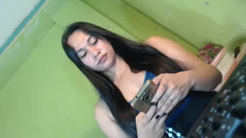Snapshot of anne_hotaway chatting on 06/24/26, 01:04 anne_hotaway online show from 06/24/26, 01:04