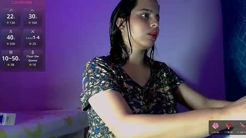 Snapshot of anne_hugo chatting on 04/12/26, 03:44 Anne Hugo online show from 04/12/26, 03:44