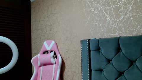       online show from 01/08/25, 11:30