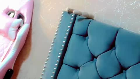       online show from 10/02/25, 01:12