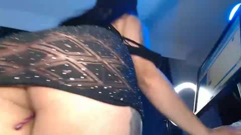 Snapshot of anne_lennon_ chatting on 09/10/25, 05:57 Anne online show from 09/10/25, 05:57